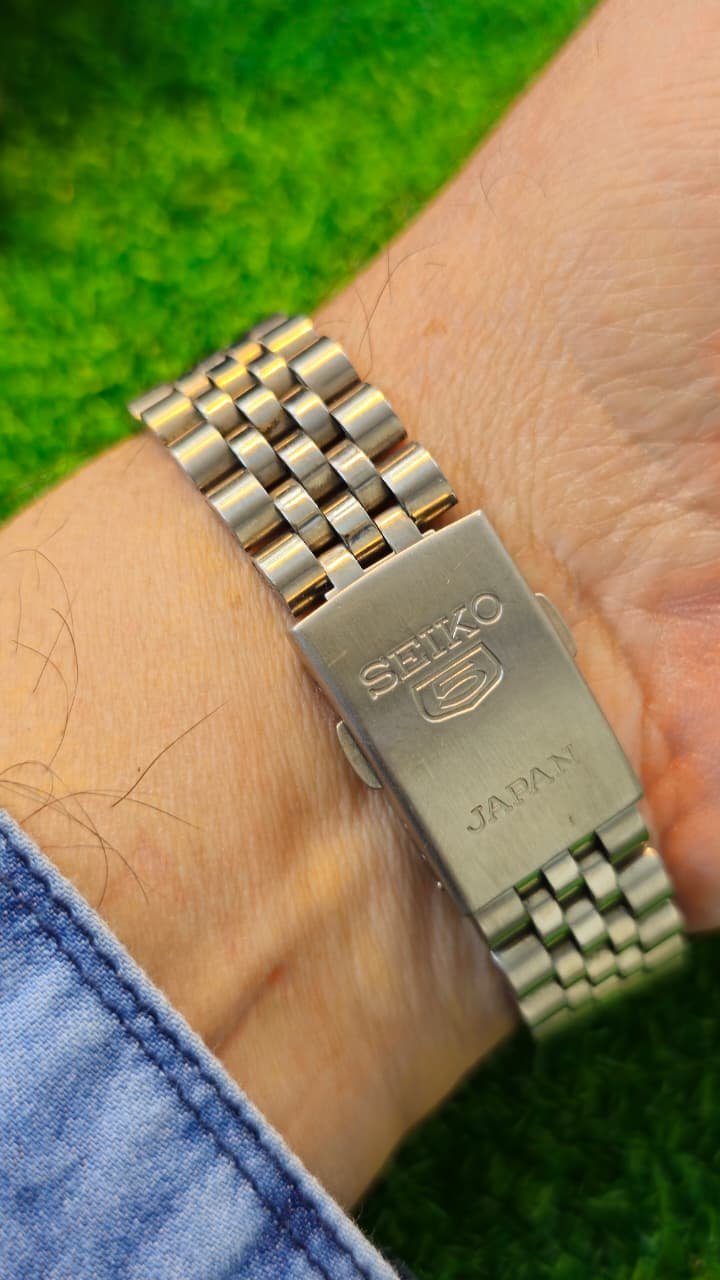 WhatsApp Image 2026-01-14 at 12.45.37 PM (3) Seiko 5 Automatic 7s26 caliber 21-jewels japan made watch for Men's (Used) - Image 3