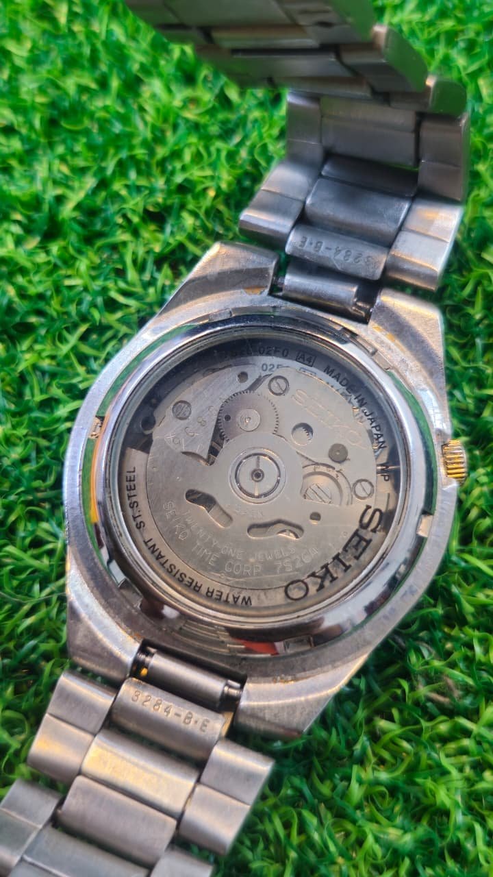 WhatsApp Image 2026-01-14 at 12.48.02 PM Seiko 5 Automatic 7s26 caliber 21-jewels japan made watch for Men's (Used) - Image 4