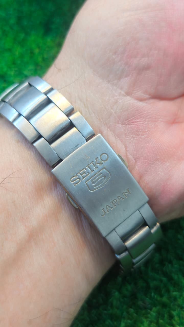 WhatsApp Image 2026-01-14 at 12.48.03 PM Seiko 5 Automatic 7s26 caliber 21-jewels japan made watch for Men's (Used) - Image 3