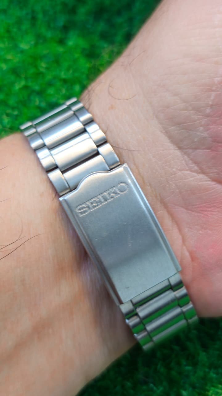 WhatsApp Image 2026-01-14 at 12.48.46 PM Seiko 5 Automatic 7s26 caliber 21-jewels japan made watch for Men's (Used) - Image 3