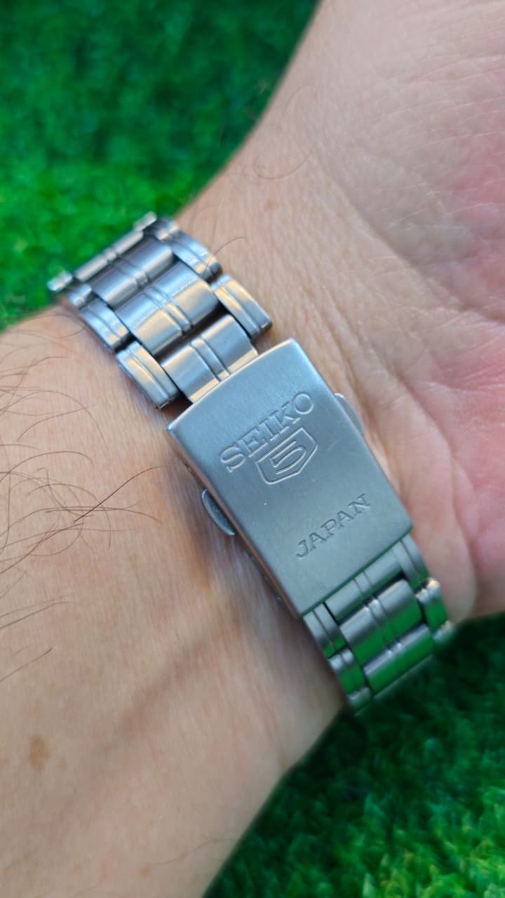 WhatsApp Image 2026-01-14 at 12.50.12 PM (1) Seiko 5 Automatic 7s26 caliber 21-jewels japan made watch for Men's (Used) - Image 3
