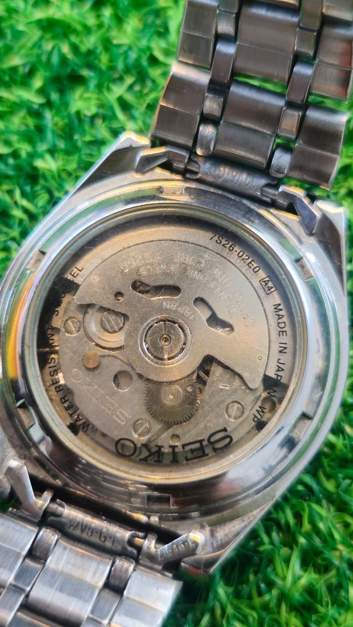 WhatsApp Image 2026-01-14 at 12.52.05 PM Seiko 5 Automatic 7s26 caliber 21-jewels japan made watch for Men's (Used) - Image 4
