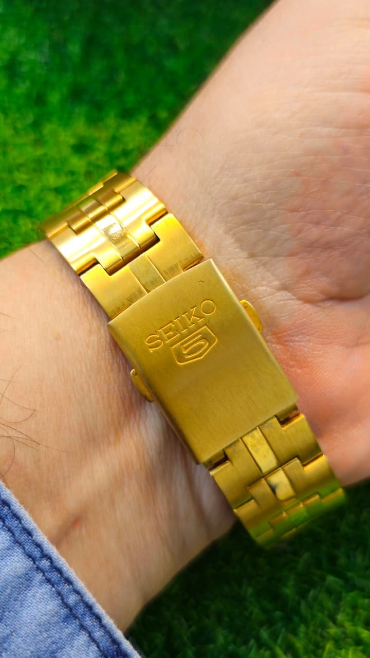 WhatsApp Image 2026-01-14 at 12.57.41 PM Seiko 5 Automatic 7s26 caliber 21-jewels japan made watch for Men's (Used) - Image 3