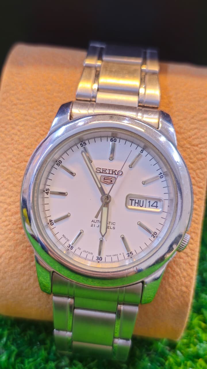 WhatsApp Image 2026-01-14 at 12.59.23 PM Seiko 5 Automatic 7s26 caliber 21-jewels japan made watch for Men's (Used) - Image 1