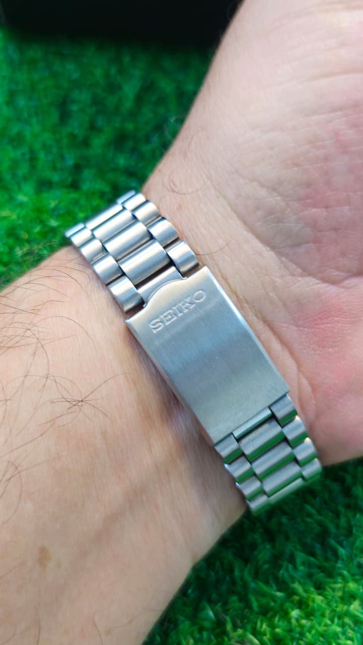 WhatsApp Image 2026-01-16 at 3.30.05 PM Seiko 5 Automatic 7009 caliber 17-jewels japan made White dial watch for Men's (Used) - Image 3