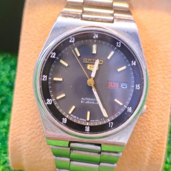 Seiko 5 Automatic 7s26 caliber 21-jewels japan made Black Railway dial watch for Men's (Used)