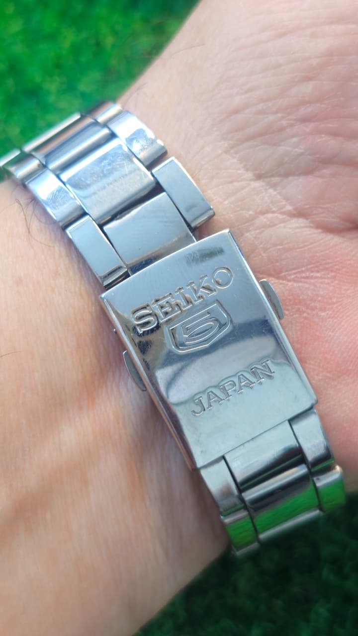 WhatsApp Image 2026-01-16 at 3.37.13 PM Seiko 5 Automatic 7s26 caliber 21-jewels japan made White 39mm dial watch for Men's (Used) - Image 3