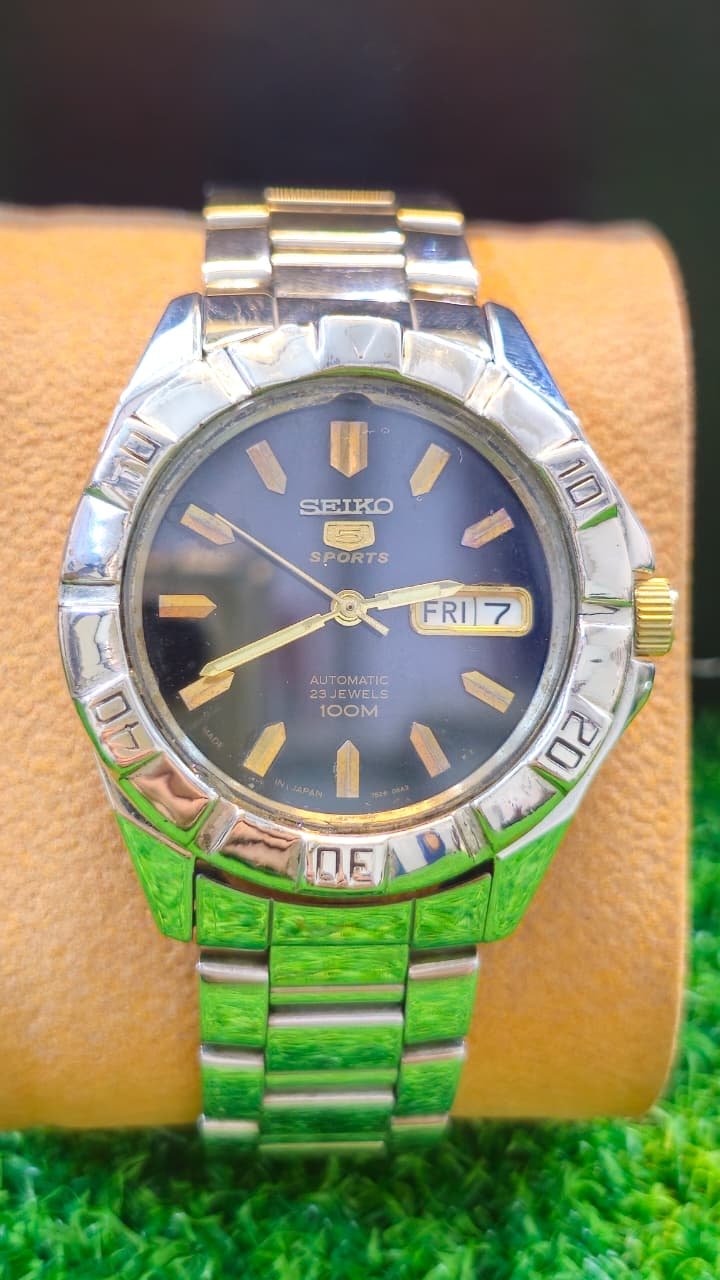 WhatsApp Image 2026-01-16 at 3.41.04 PM Seiko 5 Sports Automatic 7s26 caliber 21-jewels japan made White 40mm dial watch for Men's (Used) - Image 1