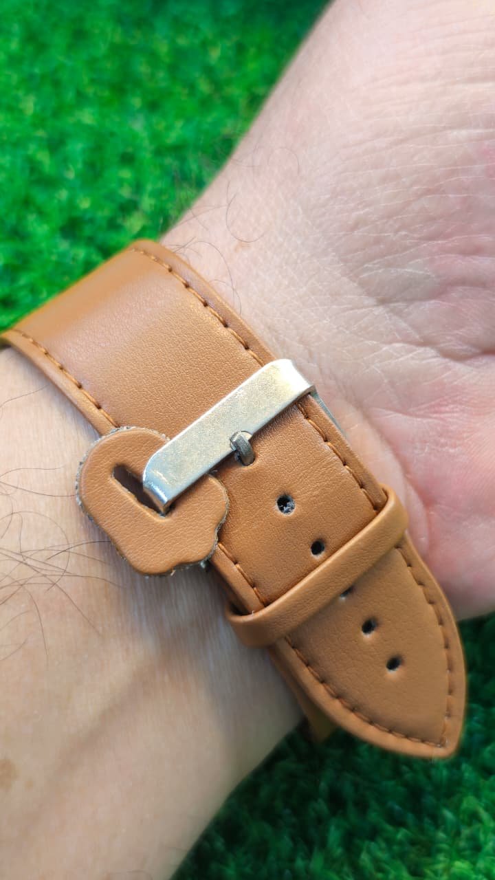 WhatsApp Image 2026-01-16 at 3.44.25 PM Seiko 5 Sports Automatic 7s36 caliber 23-jewels japan made White 42mm dial watch for Men's (Used) - Image 3