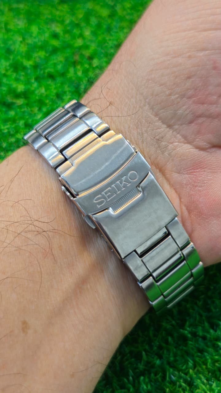 WhatsApp Image 2026-01-16 at 3.49.26 PM Seiko 5 Sports Navigator Automatic 7s36 caliber 23-jewels japan made Black 42mm dial watch for Men's (Used) - Image 3