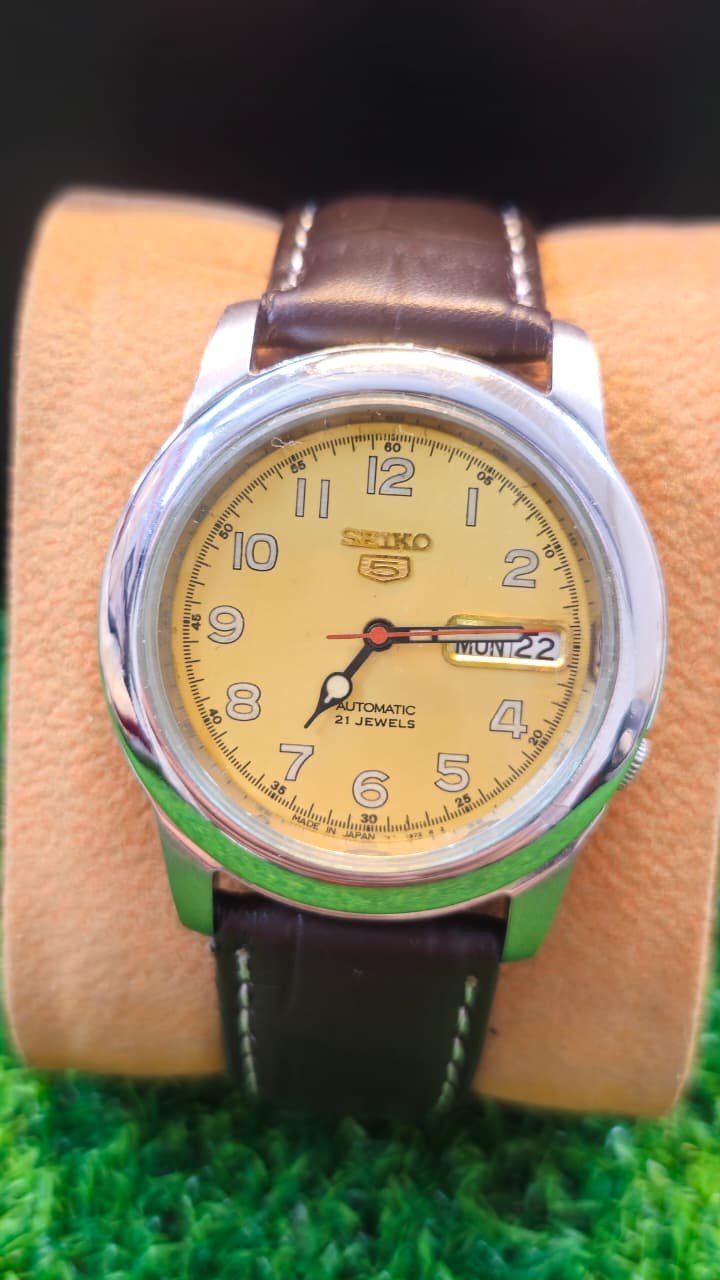 WhatsApp Image 2026-01-16 at 4.10.26 PM Seiko 5 Automatic 7s26 caliber 21-jewels japan made Yellow 39mm dial watch for Men's (Used) - Image 1
