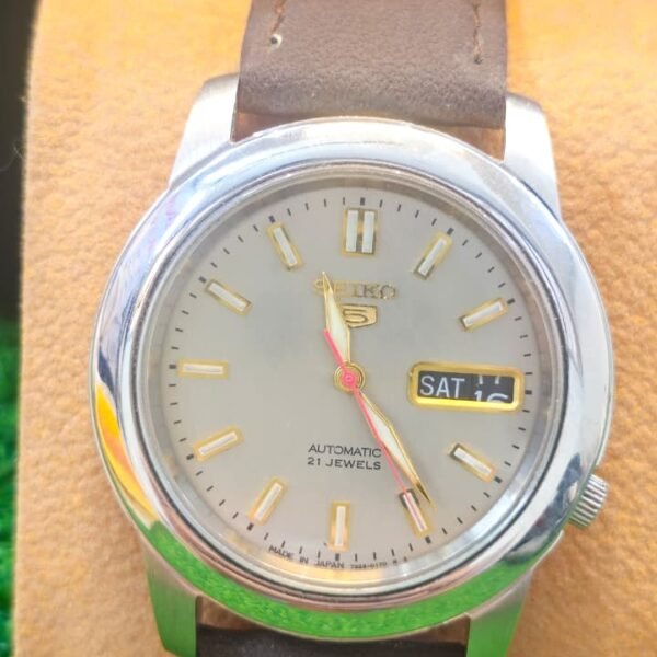 Seiko 5 Automatic 7s26 caliber 21-jewels japan made Grey 39mm dial watch for Men's (Used)
