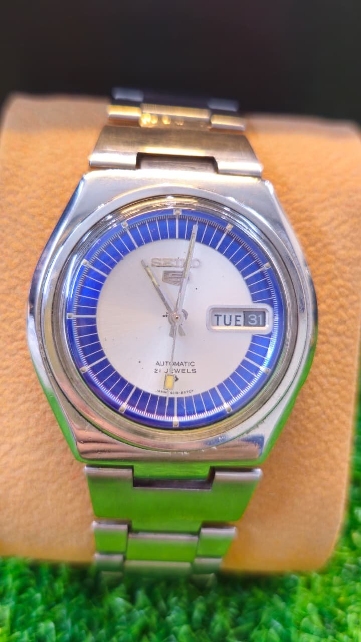 WhatsApp Image 2026-01-16 at 4.54.04 PM 1960s Seiko 5 Automatic 6119 caliber 21-jewels japan made watch for Men's (Used) - Image 1