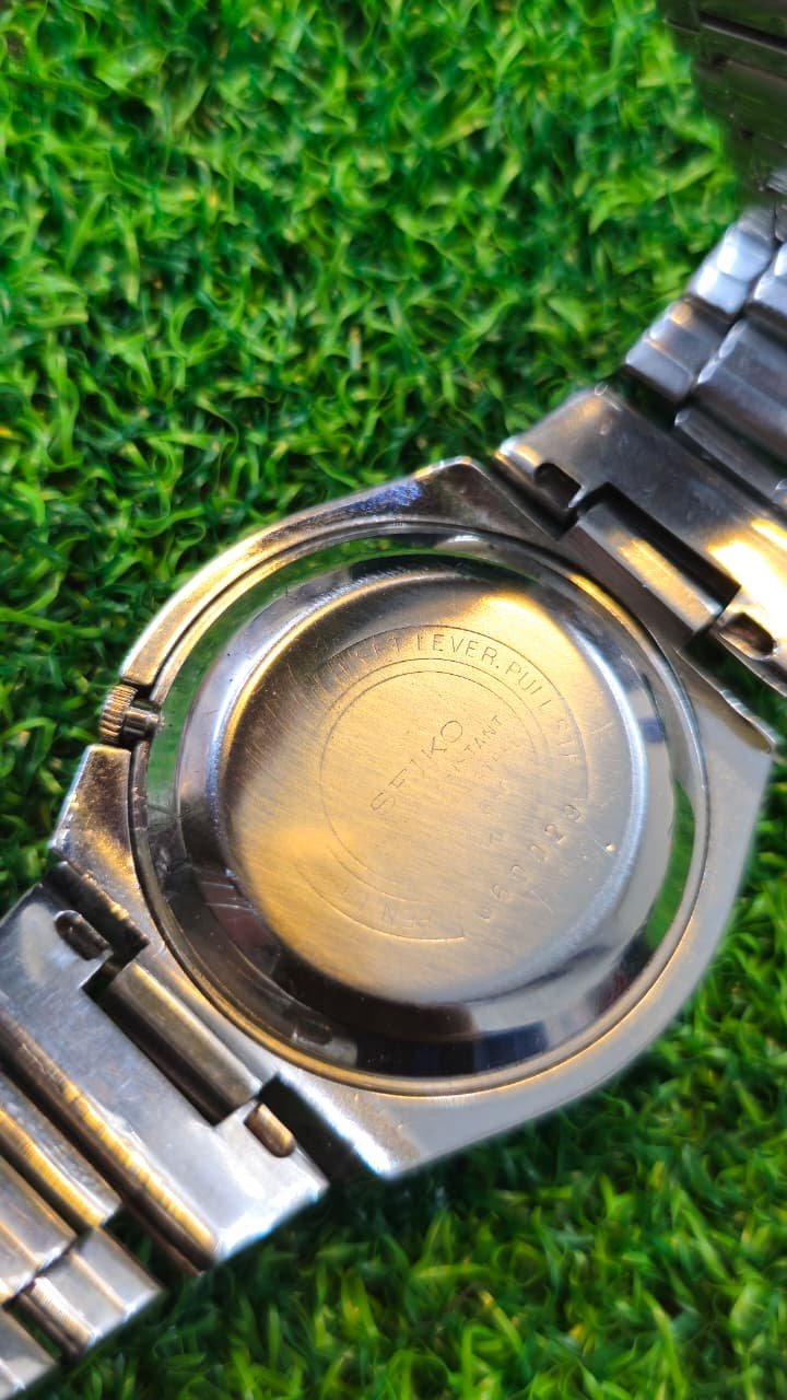 WhatsApp Image 2026-01-16 at 4.54.05 PM 1960s Seiko 5 Automatic 6119 caliber 21-jewels japan made watch for Men's (Used) - Image 4