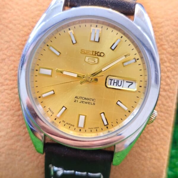 Seiko 5 Automatic 7s26 caliber 21-jewels japan made watch for Men's (Used)