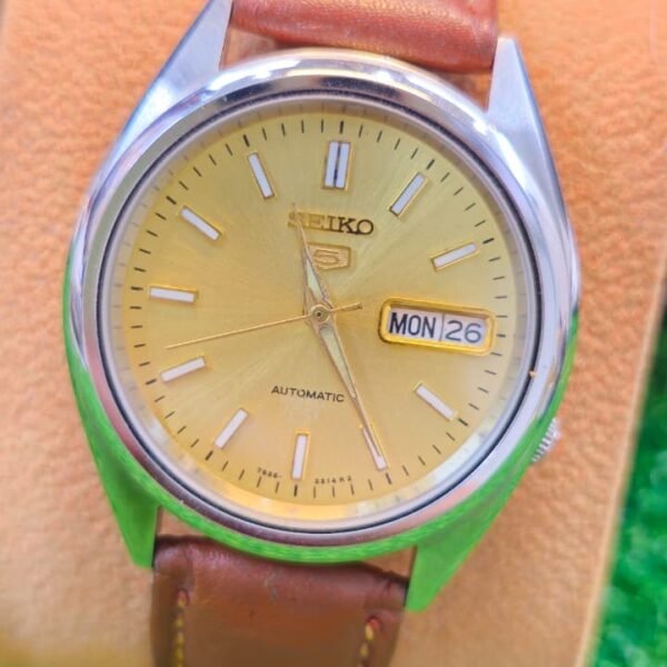 Seiko 5 Automatic 7s26 caliber 21-jewels japan made watch for Men's (Used)