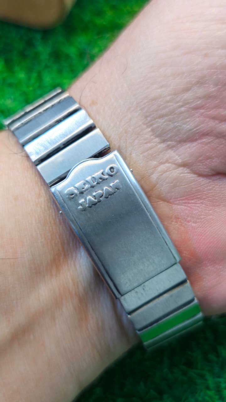 WhatsApp Image 2026-01-16 at 5.05.00 PM 1960s Seiko 5 Automatic 6349 caliber 21-jewels japan made watch for Men's (Used) - Image 3