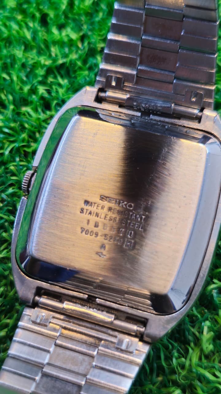 WhatsApp Image 2026-01-16 at 5.08.03 PM 1970s Seiko 5 Automatic 7009 caliber 21-jewels japan made watch for Men's (Used) - Image 4