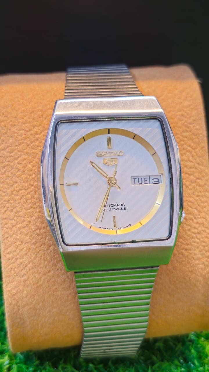 WhatsApp Image 2026-01-16 at 5.10.31 PM 1960s Seiko 5 Automatic 6309 caliber 21-jewels japan made watch for Men's (Used) - Image 1