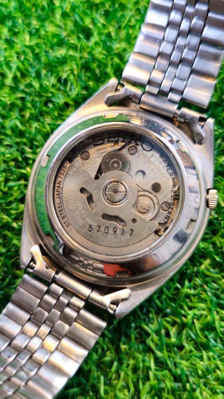 WhatsApp Image 2026-01-16 at 5.17.44 PM (1) Seiko 5 Automatic 7s26 caliber 21-jewels japan made watch for Men's (Used) - Image 4