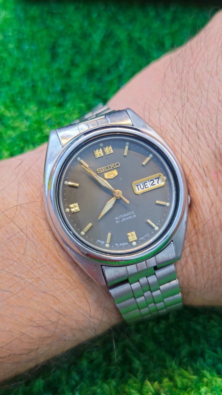 WhatsApp Image 2026-01-16 at 5.17.45 PM Seiko 5 Automatic 7s26 caliber 21-jewels japan made watch for Men's (Used) - Image 2