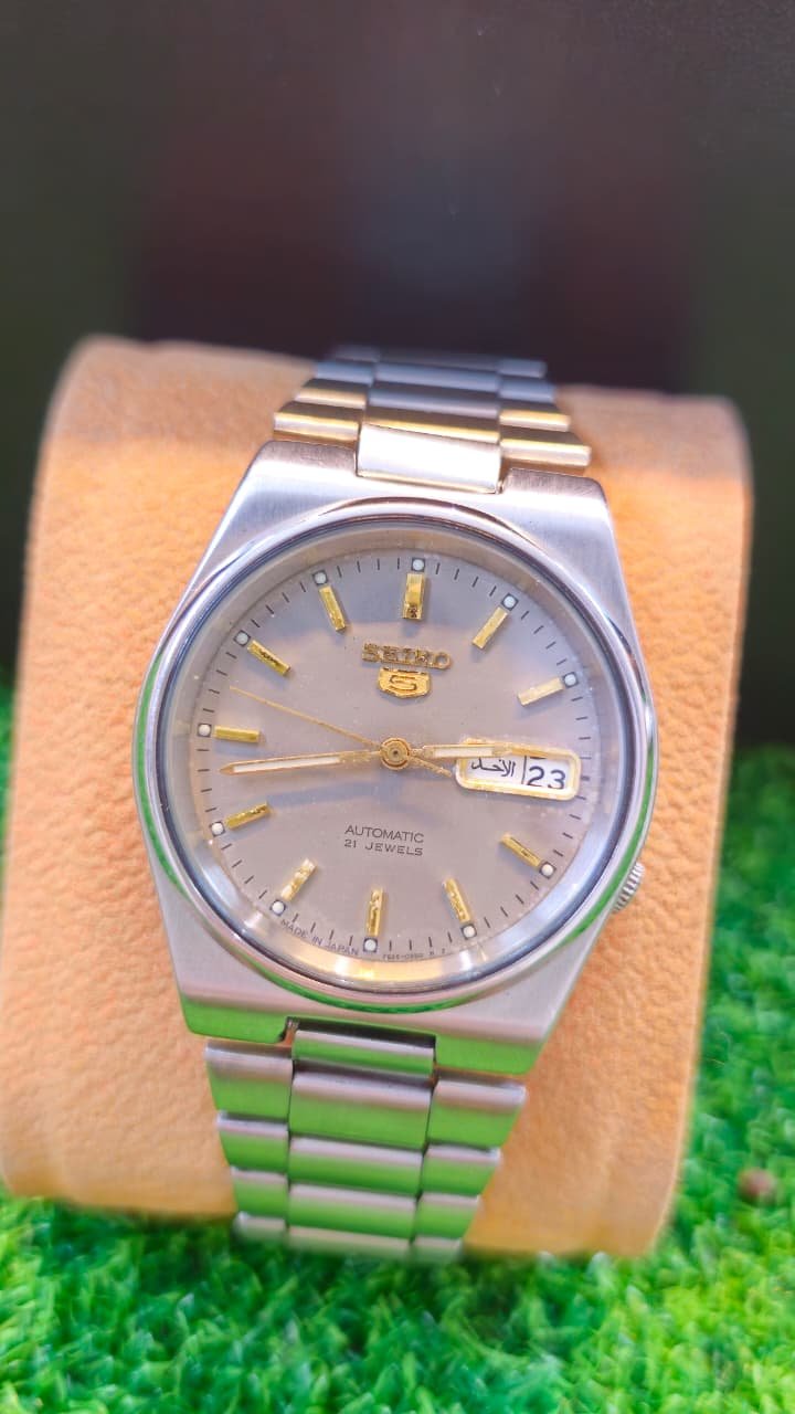 WhatsApp Image 2026-01-16 at 5.19.29 PM Seiko 5 Automatic 7s26 caliber 21-jewels japan made watch for Men's (Used) - Image 1