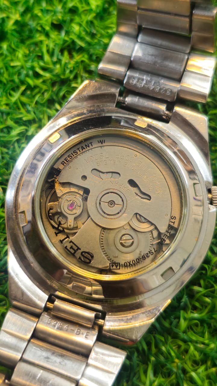 WhatsApp Image 2026-01-16 at 5.21.05 PM Seiko 5 Automatic 7s26 caliber 21-jewels japan made watch for Men's (Used) - Image 4