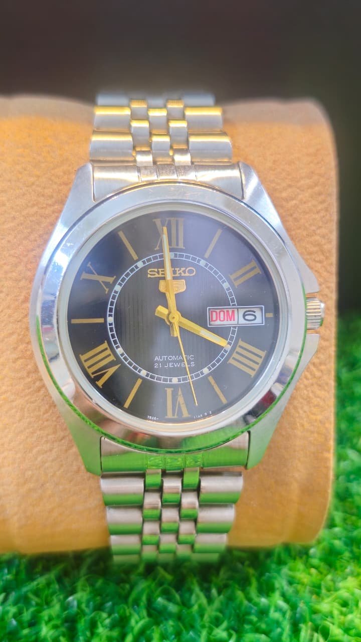 WhatsApp Image 2026-01-16 at 5.26.31 PM Seiko 5 Automatic 7s26 caliber 21-jewels japan made watch for Men's (Used) - Image 1