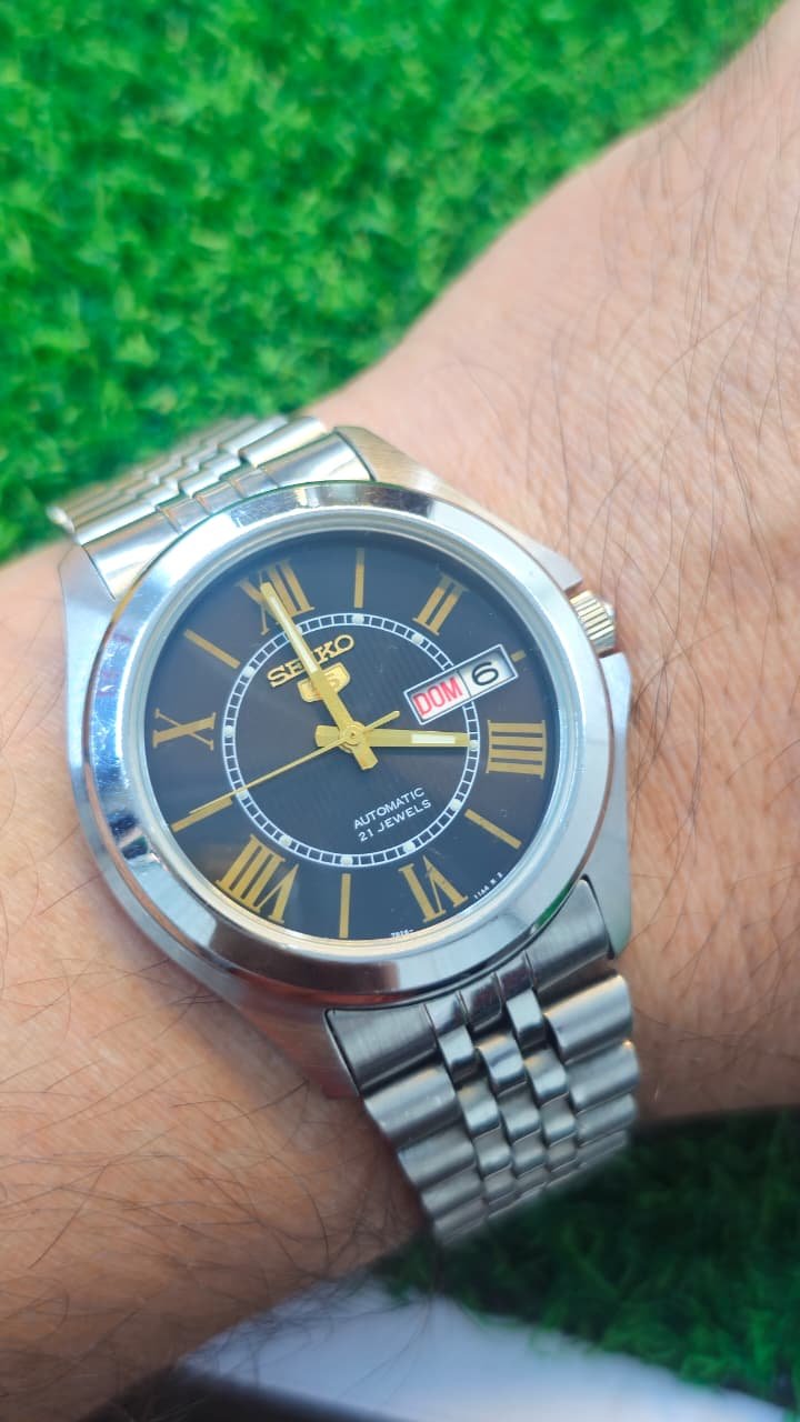 WhatsApp Image 2026-01-16 at 5.26.32 PM (1) Seiko 5 Automatic 7s26 caliber 21-jewels japan made watch for Men's (Used) - Image 2