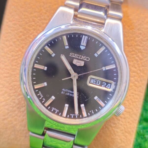 Seiko 5 Automatic 7s26 caliber 21-jewels japan made watch for Men's (Used)