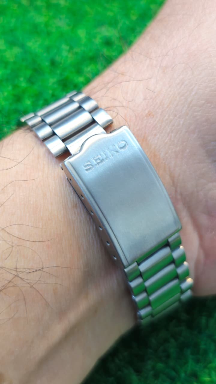 WhatsApp Image 2026-01-16 at 6.24.51 PM 1980s Seiko 5 Automatic 7s26 caliber 21-jewels japan made watch for Men's (Used) - Image 3