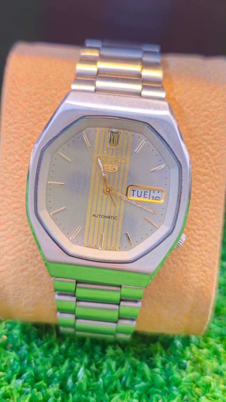 WhatsApp Image 2026-01-16 at 6.35.33 PM 1960s Seiko 5 Automatic 6309 caliber 21-jewels japan made watch for Men's (Used) - Image 1