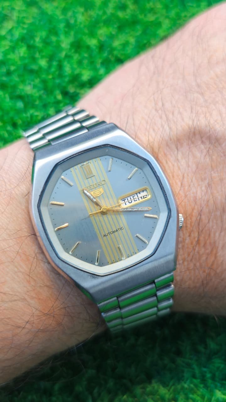 WhatsApp Image 2026-01-16 at 6.35.34 PM (1) 1960s Seiko 5 Automatic 6309 caliber 21-jewels japan made watch for Men's (Used) - Image 2