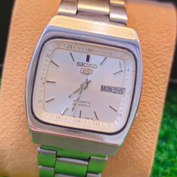 1970s Seiko 5 Automatic 7009 caliber 21-jewels japan made watch for Men's (Used)