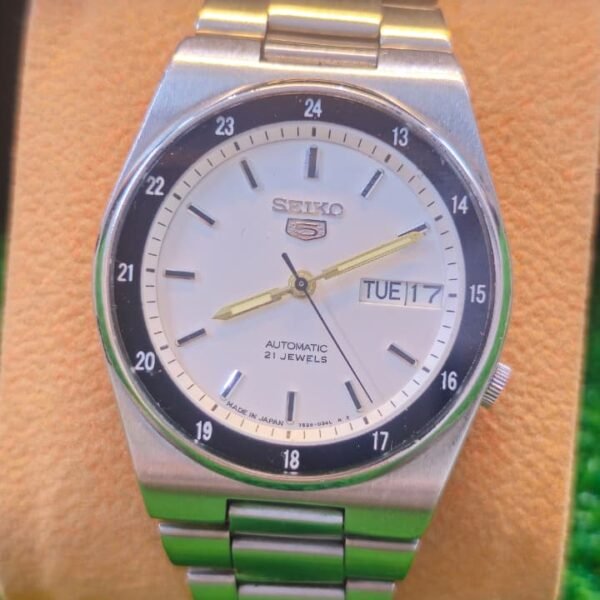 1980s Seiko 5 Automatic 7s26 caliber 21-jewels White Railway dial japan made watch for Men's (Used)