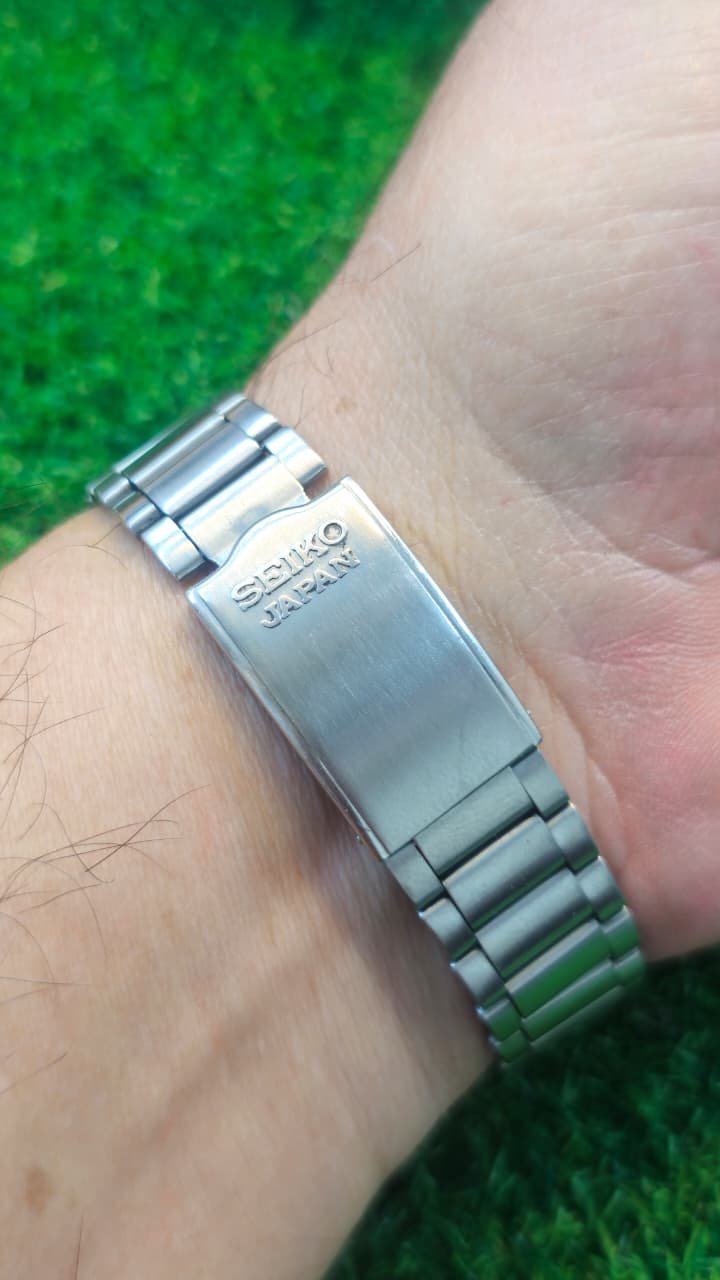 WhatsApp Image 2026-01-16 at 6.48.21 PM 1980s Seiko 5 Automatic 7s26 caliber 21-jewels White Railway dial japan made watch for Men's (Used) - Image 3