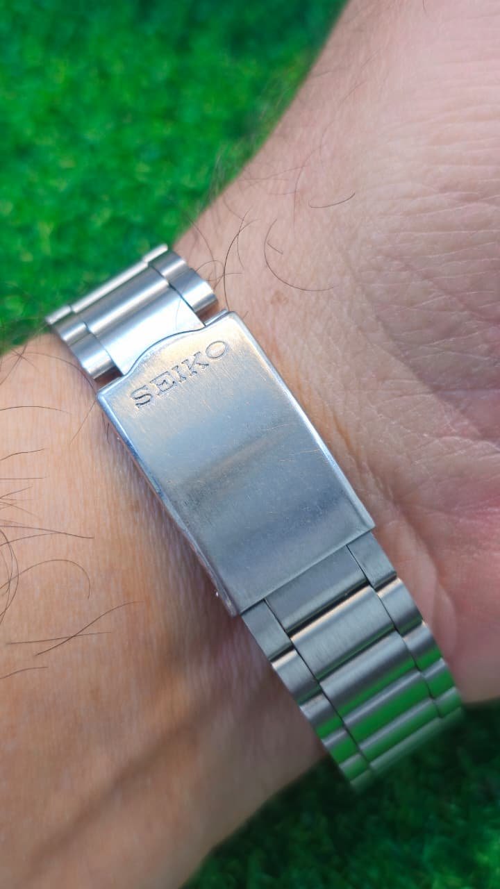 WhatsApp Image 2026-01-16 at 6.50.15 PM (1) 1980s Seiko 5 Automatic 7009 caliber 21-jewels Black Railway dial japan made watch for Men's (Used) - Image 3