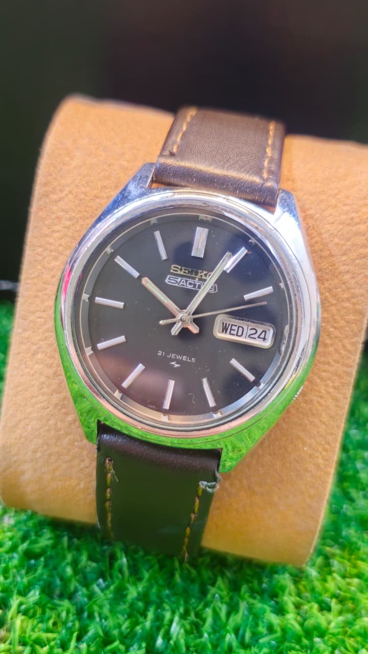 WhatsApp Image 2026-01-17 at 11.06.40 AM Vintage 1970s Seiko 5 actus JDM 7019 caliber 21-jewels japan made Men's watch(Used) - Image 1