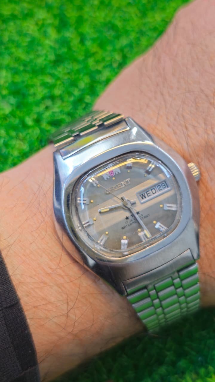 WhatsApp Image 2026-01-19 at 5.59.28 PM Vintage Orient Mechanical Hand-Wind 17-jewels japan made Men's watch (Used) - Image 2