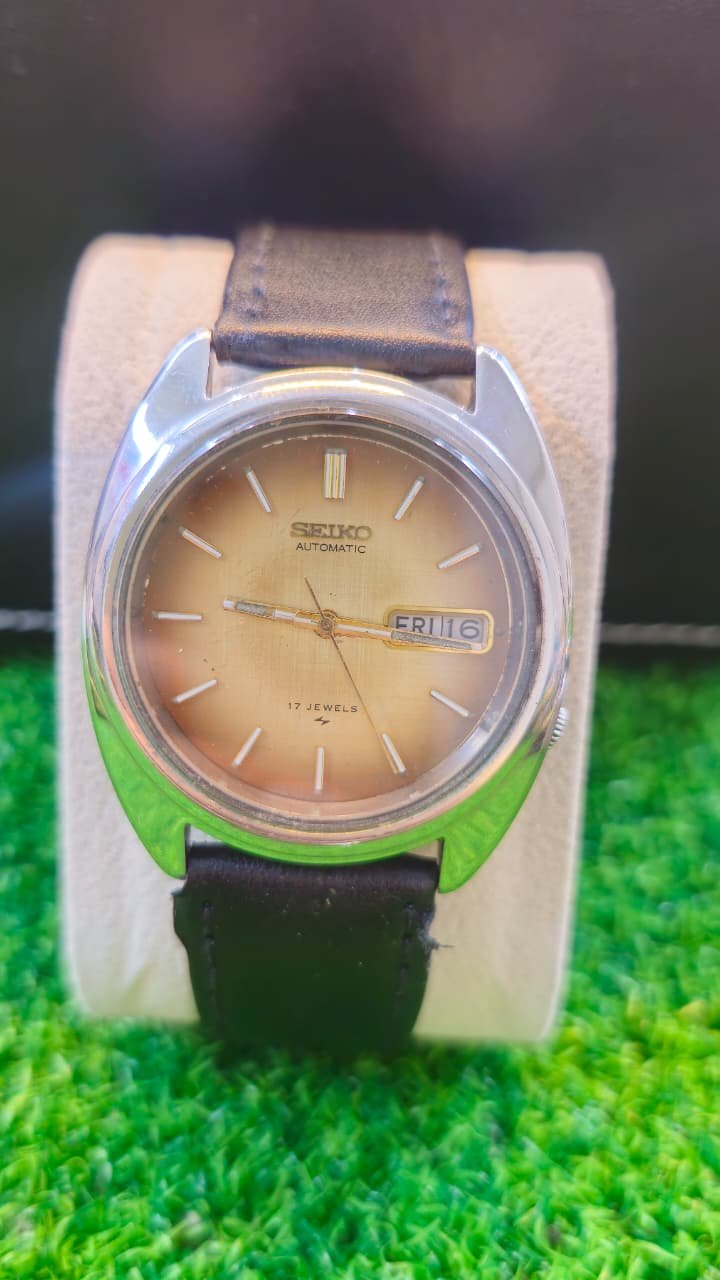 WhatsApp Image 2026-01-20 at 11.14.21 AM 1970s Seiko 5 Automatic 7009 caliber 21-jewels JDM japan made watch for Men's (Used) - Image 1