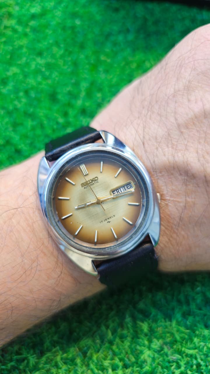 WhatsApp Image 2026-01-20 at 11.14.22 AM (1) 1970s Seiko 5 Automatic 7009 caliber 21-jewels JDM japan made watch for Men's (Used) - Image 2