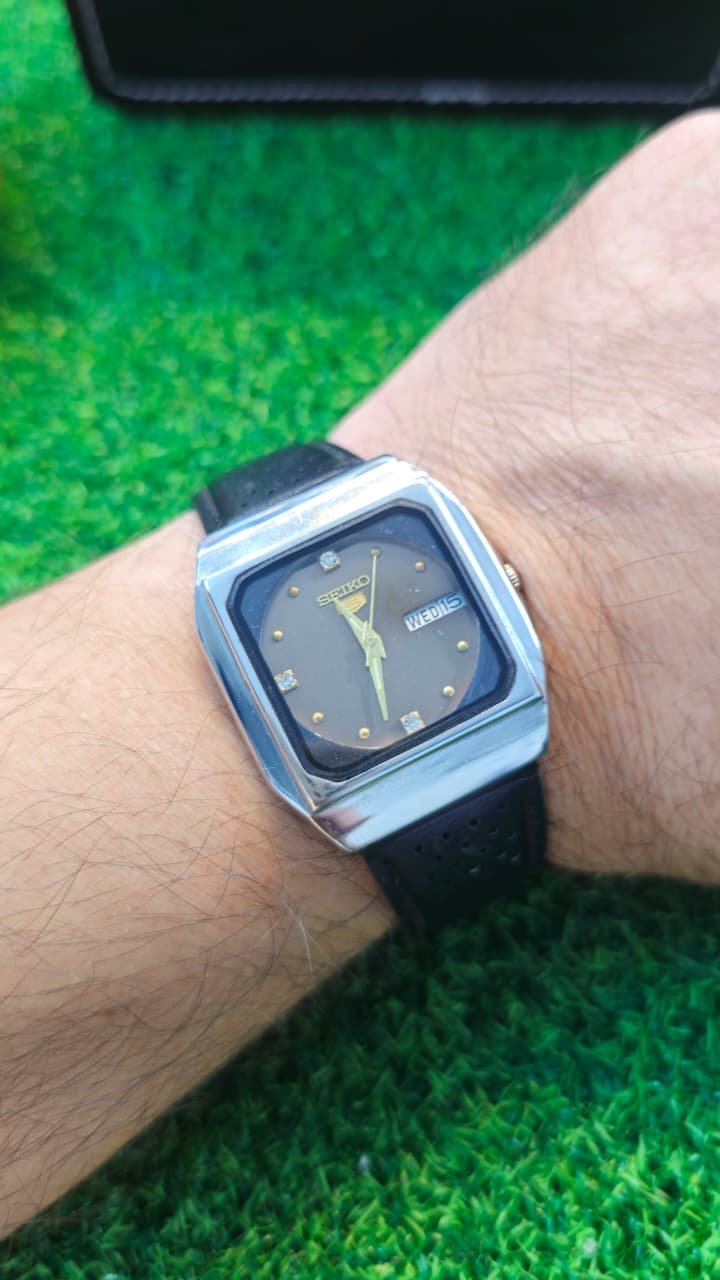 WhatsApp Image 2026-01-20 at 11.16.13 AM (1) 1960s Seiko 5 Automatic 6349 caliber 23-jewels JDM japan made watch for Men's (Used) - Image 2