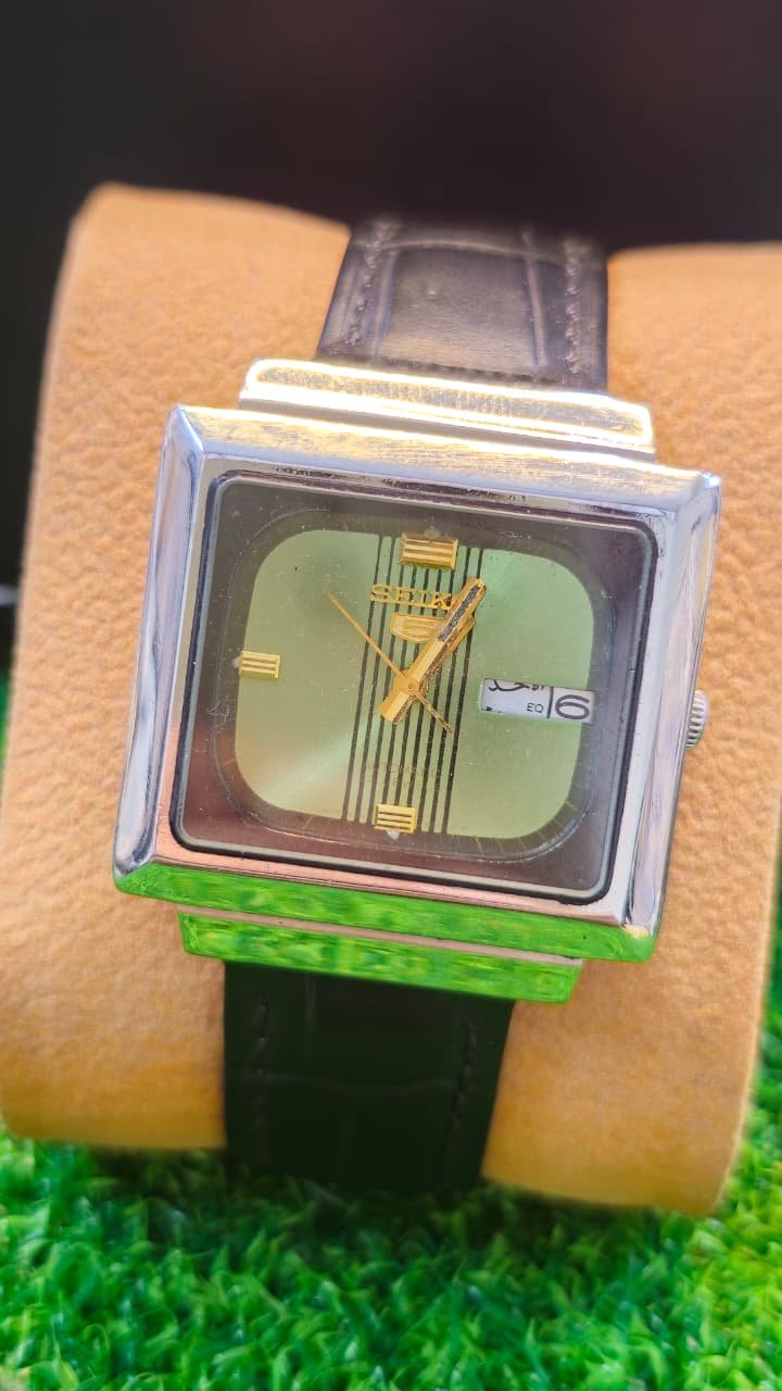 WhatsApp Image 2026-01-20 at 11.29.10 AM 1960s Seiko 5 Automatic 6349 caliber 23-jewels JDM japan made watch for Men's (Used) - Image 1