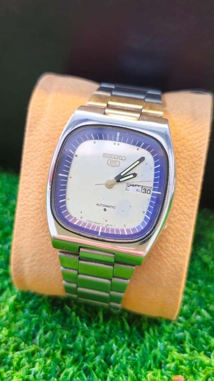 WhatsApp Image 2026-01-20 at 11.55.33 AM 1960s Seiko 5 Automatic 6309 caliber 21-jewels japan made watch for Men's (Used) - Image 1