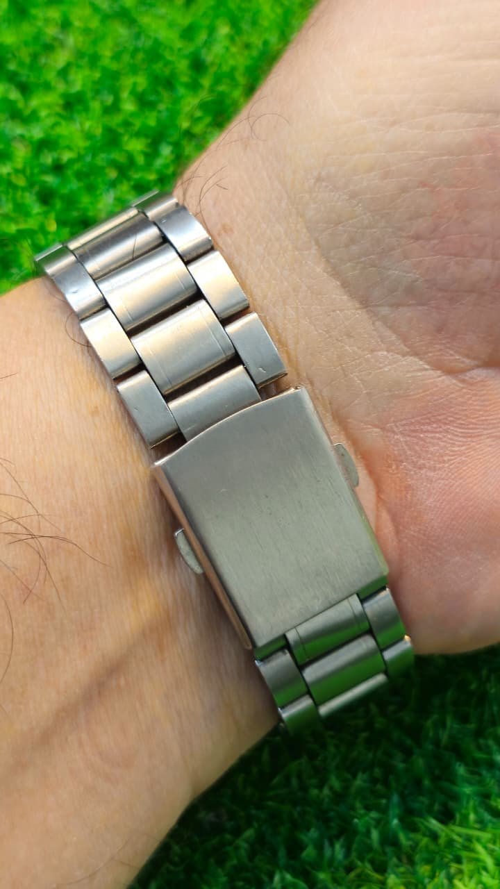 WhatsApp Image 2026-01-20 at 12.08.16 PM (1) Vintage 1960s Seiko 5 Automatic 6309 caliber 21-jewels TV dial japan made watch for Men's (Used) - Image 3