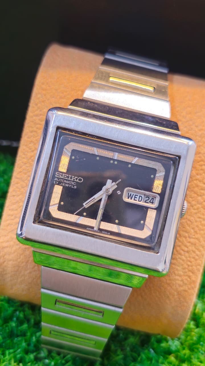 WhatsApp Image 2026-01-20 at 12.11.26 PM Vintage 1960s Seiko 5 Automatic 6309 caliber 21-jewels TV dial japan made watch for Men's (Used) - Image 1