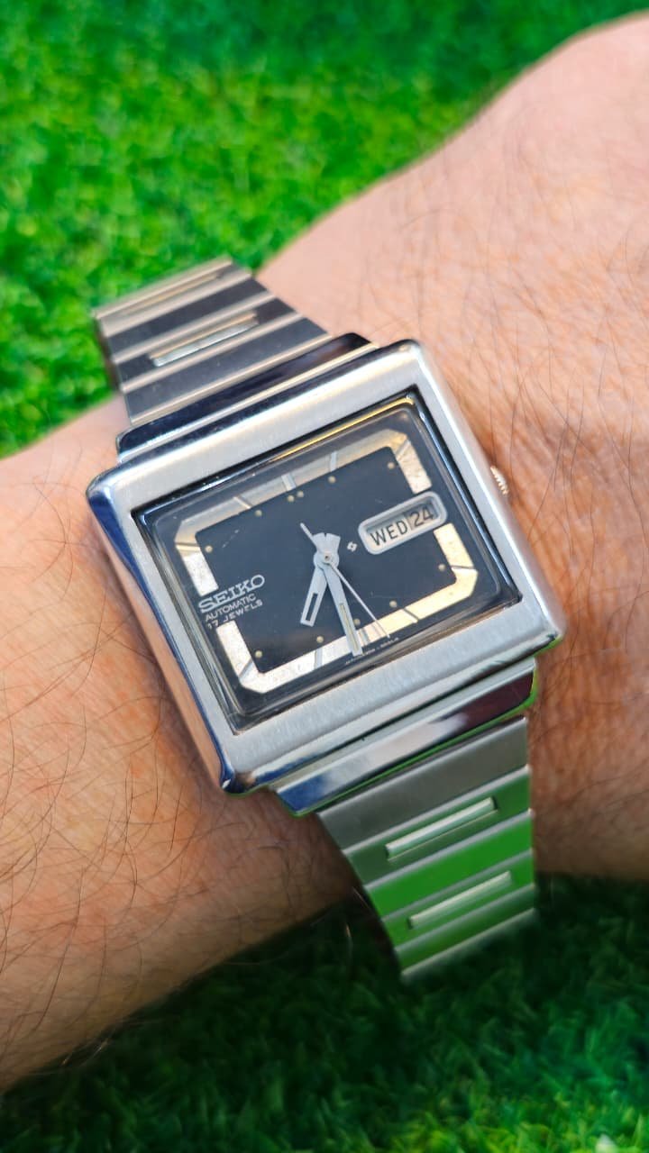 WhatsApp Image 2026-01-20 at 12.11.29 PM (1) Vintage 1960s Seiko 5 Automatic 6309 caliber 21-jewels TV dial japan made watch for Men's (Used) - Image 2