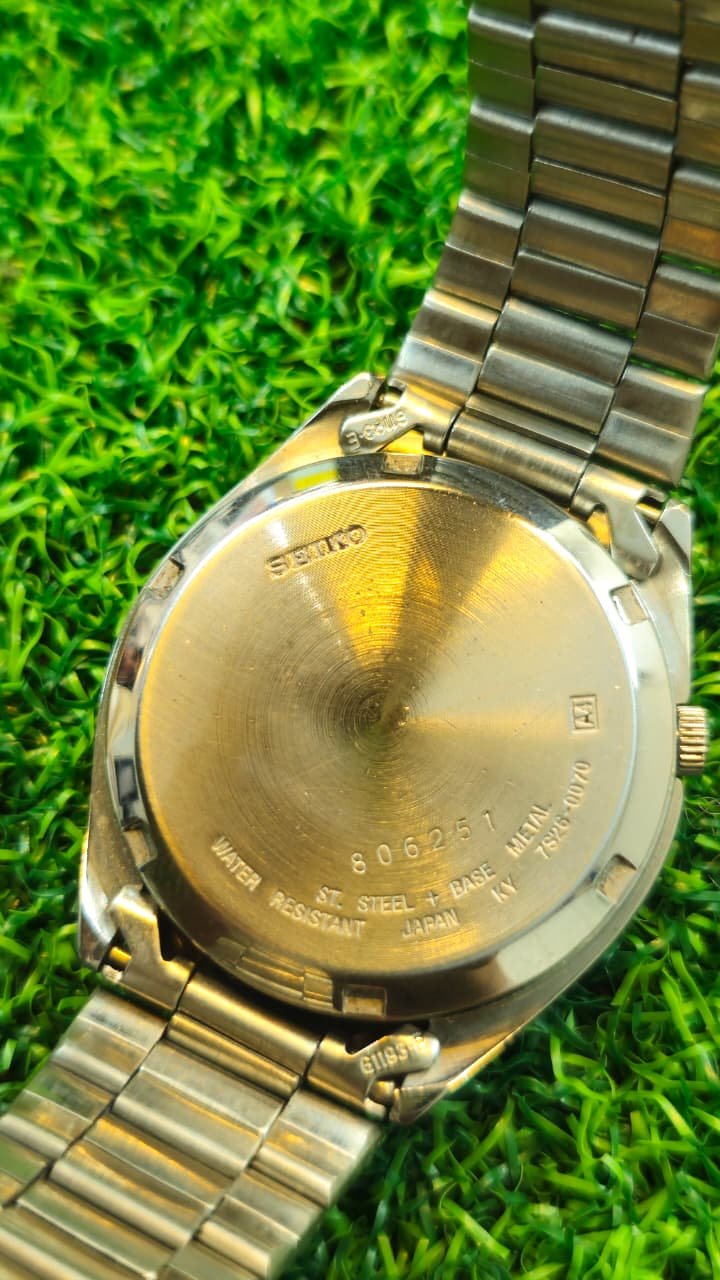 WhatsApp Image 2026-01-20 at 2.42.07 PM (1) 1980s Seiko 5 Automatic 7s26 caliber 21-jewels japan made watch for Men's (Used) - Image 4