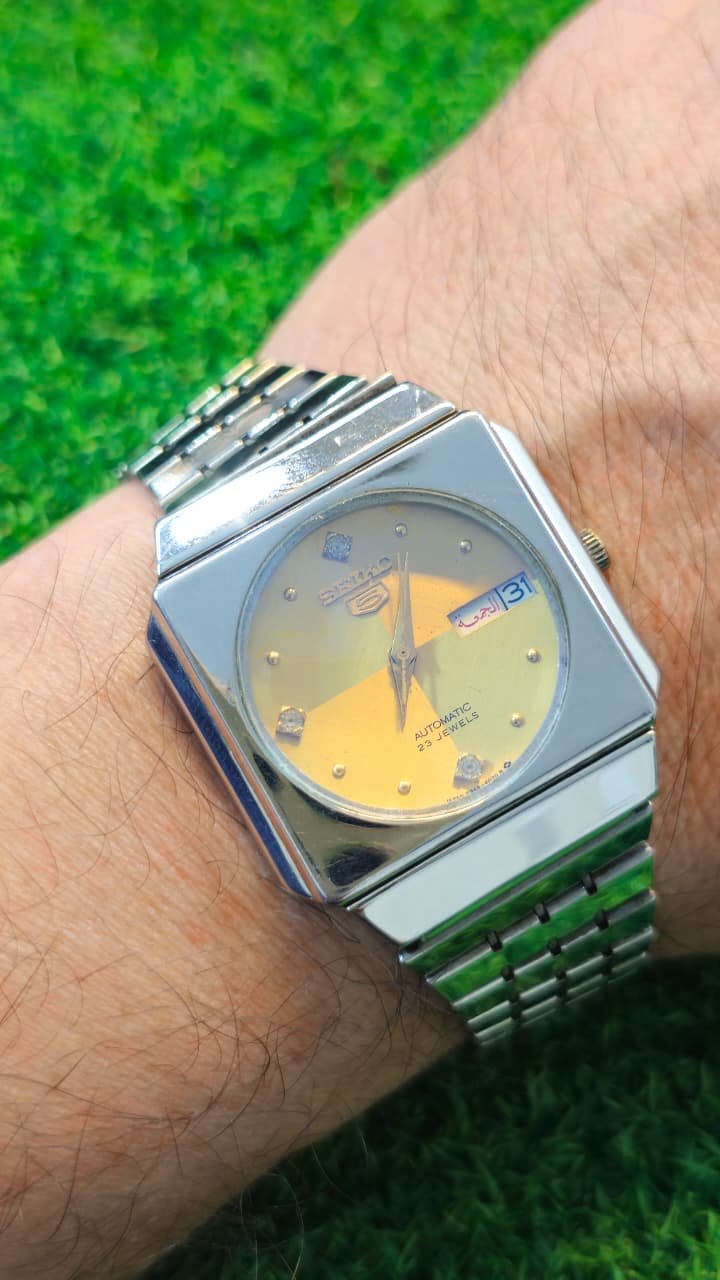 WhatsApp Image 2026-01-20 at 3.09.31 PM (2) 1960s Seiko 5 Automatic 6309 caliber 23-jewels japan made watch for Men's (Used) - Image 2