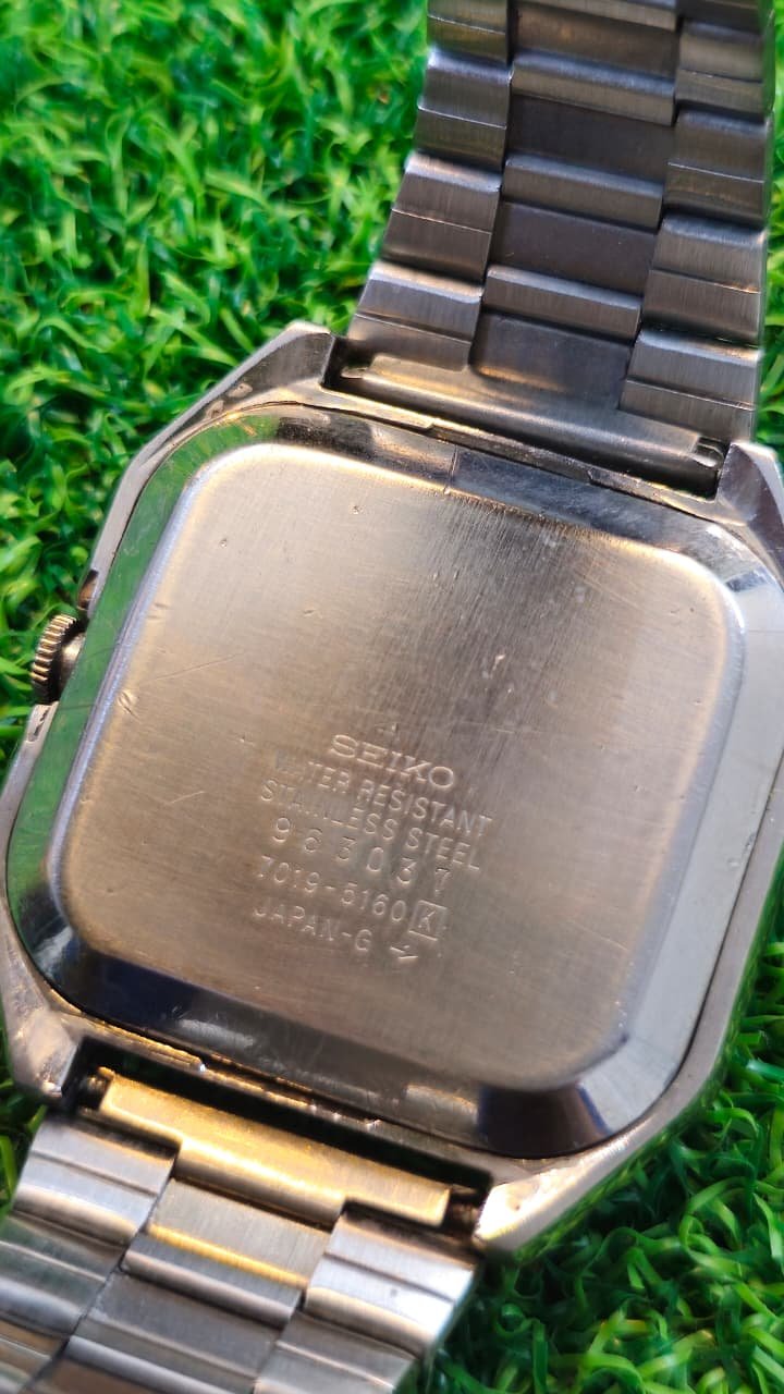 WhatsApp Image 2026-01-20 at 3.10.51 PM Vintage 1970s Seiko 5 Automatic 7019 caliber 21-jewels TV dial japan made watch for Men's (Used) - Image 4